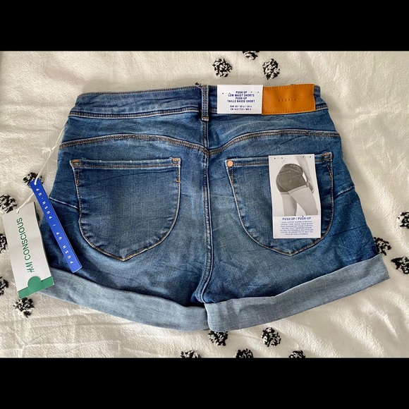 H&M denim shorts - Picture 2 of 4